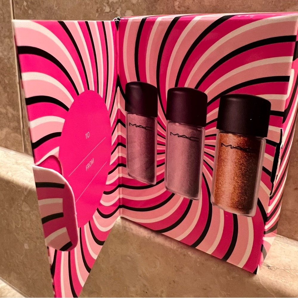 MAC Hypnotizing Holiday Sprinkle Of Magic Mini Glitter Kit - Picture 7 of 8